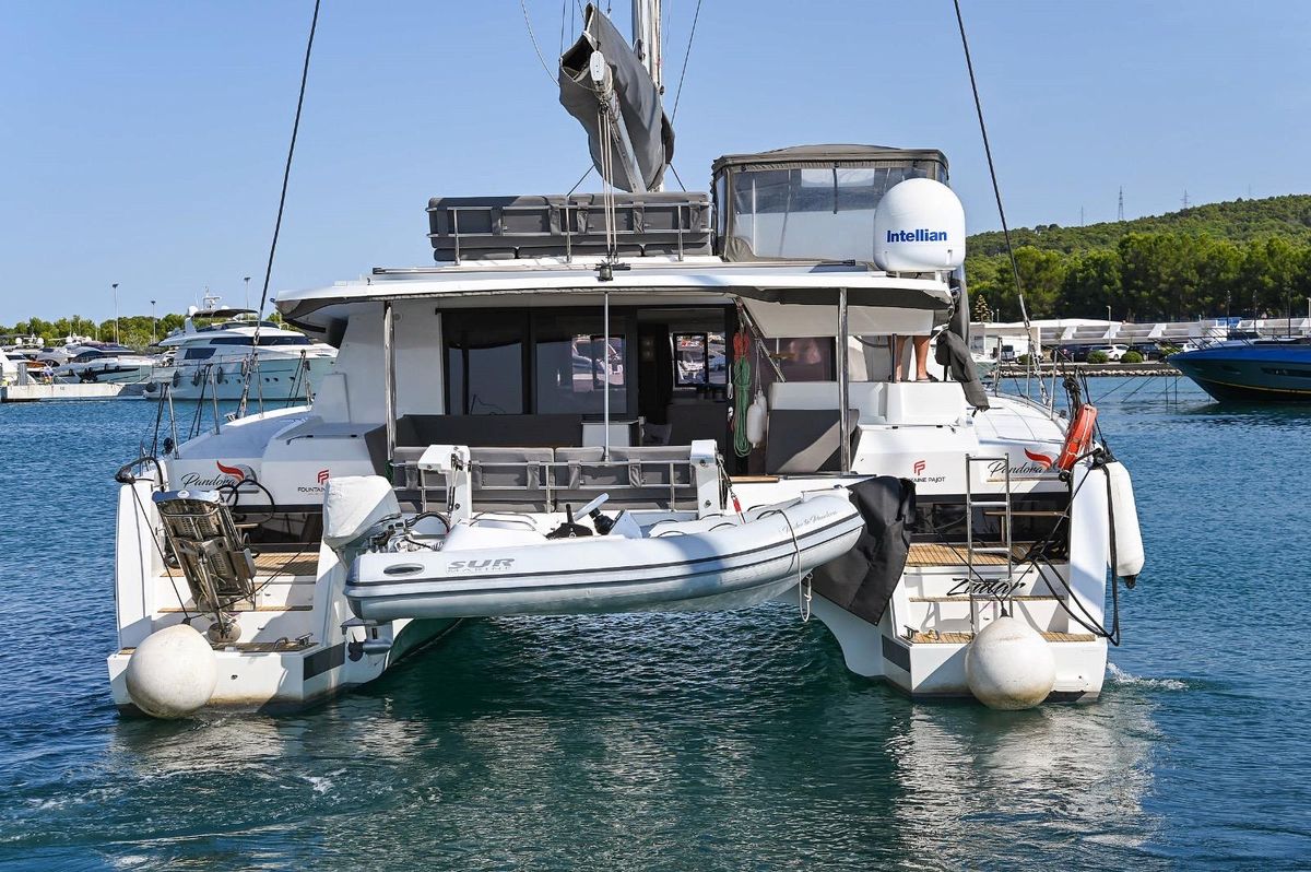 2019 Fountaine Pajot 46 