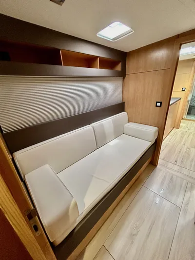 Feel So Good Yacht Photos Pics Owner suite