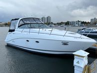 2006 Rinker 350 Express Cruiser