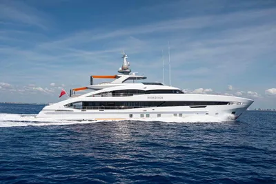 Heesen 5000