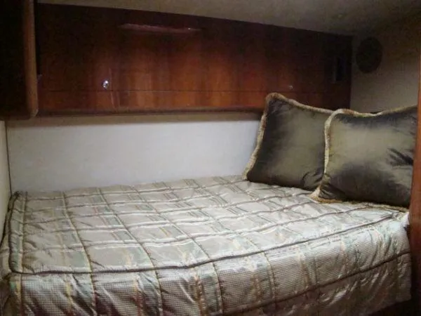 Davis 70 Yacht Photos Pics Captains Stateroom