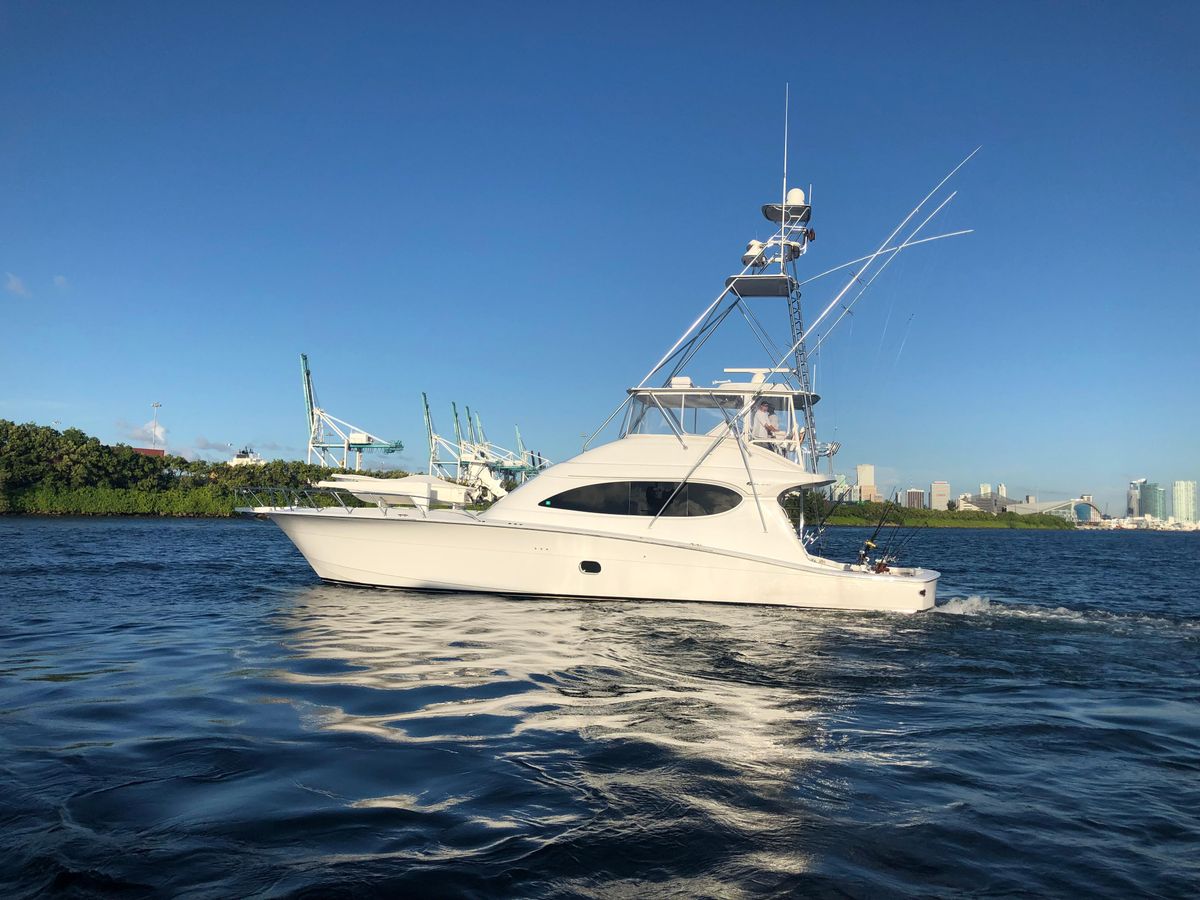 2006 Hatteras 64 