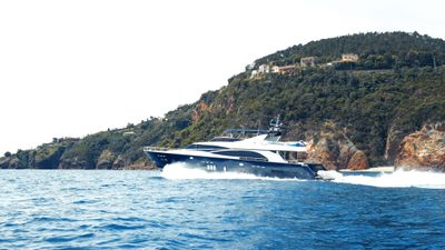 Yacht