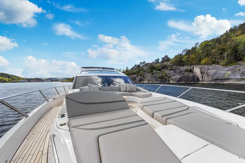 S72515 Yacht Photos Pics 