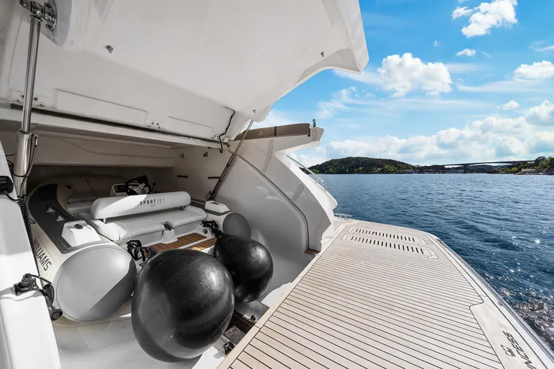 S72515 Yacht Photos Pics 