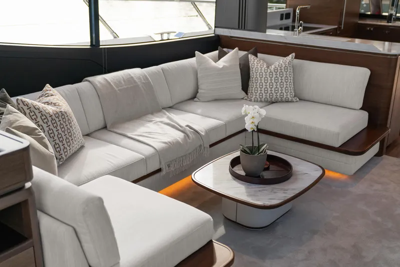 S72515 Yacht Photos Pics 