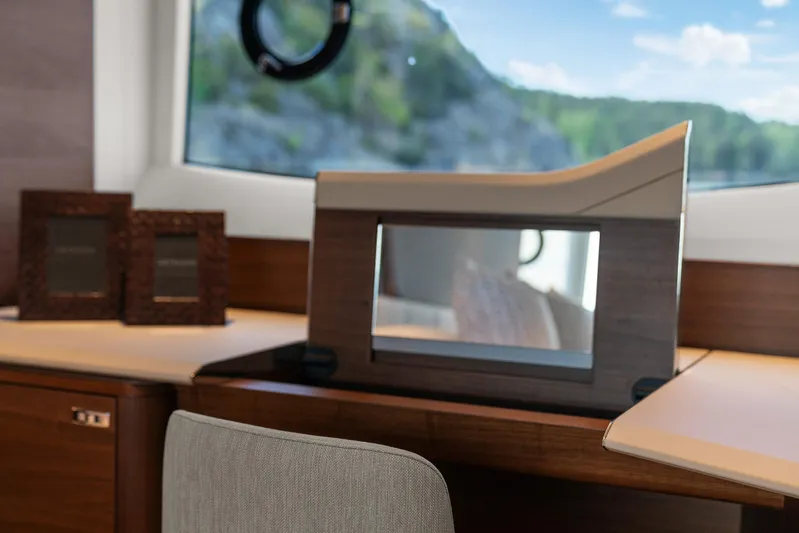 S72515 Yacht Photos Pics 