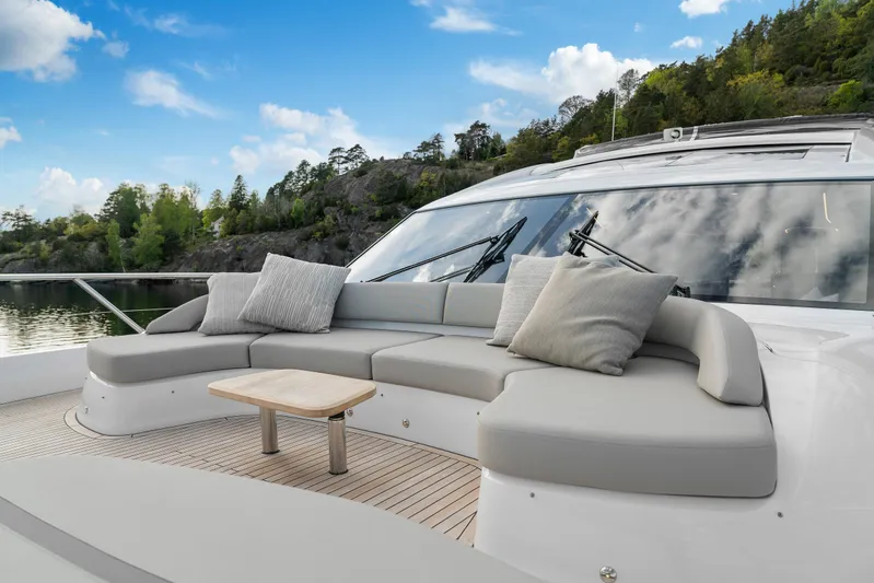 S72515 Yacht Photos Pics 