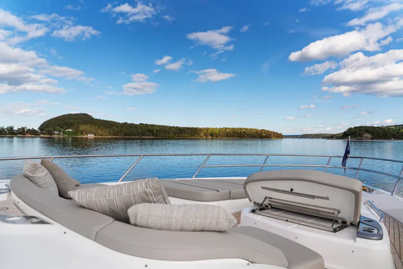 S72515 Yacht Photos Pics 