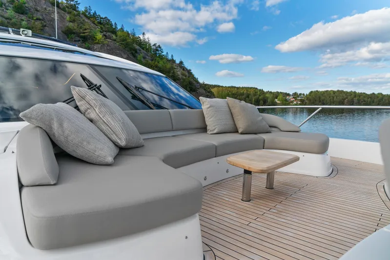 S72515 Yacht Photos Pics 