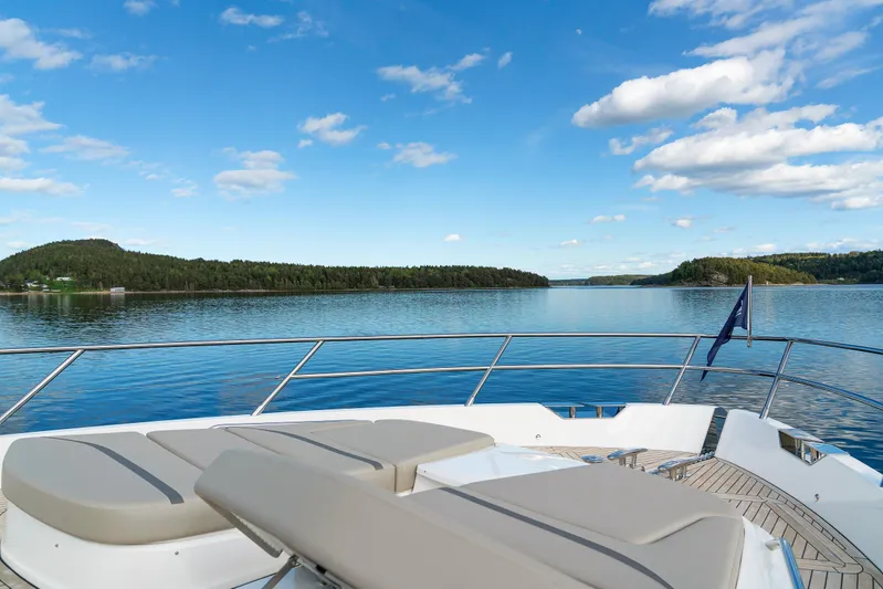 S72515 Yacht Photos Pics 