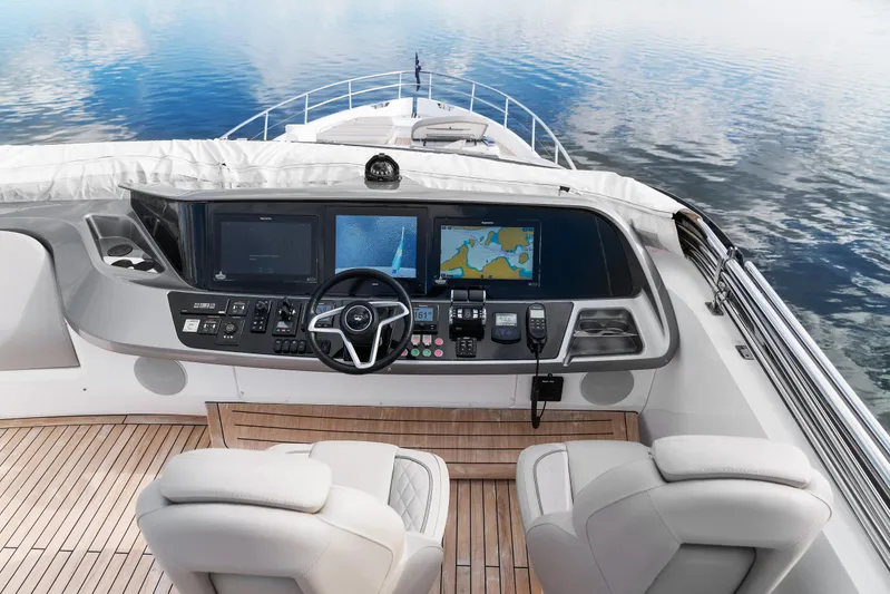 S72515 Yacht Photos Pics 