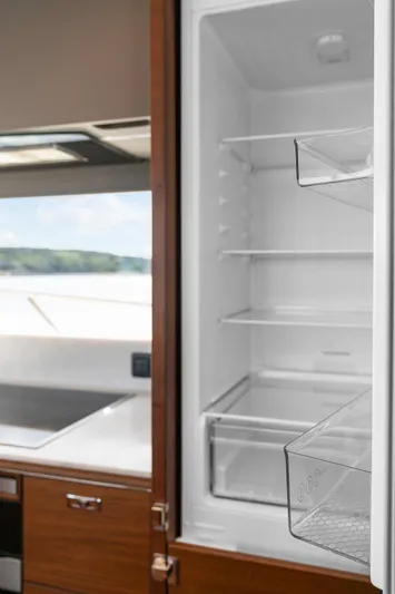 S72515 Yacht Photos Pics 