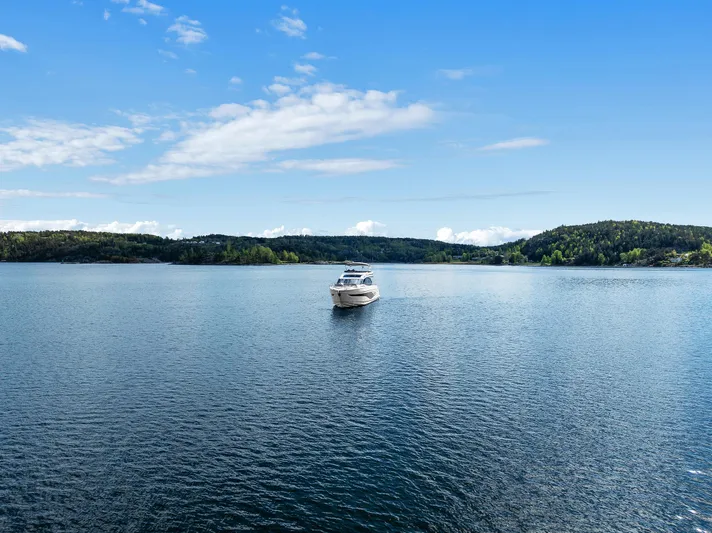 S72515 Yacht Photos Pics 