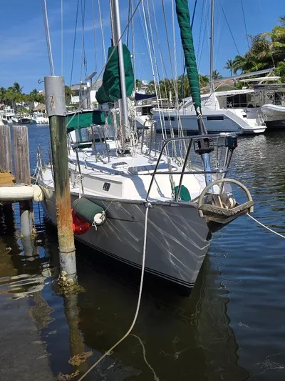 Sans Cles Yacht Photos Pics Heavy Ground Tackle