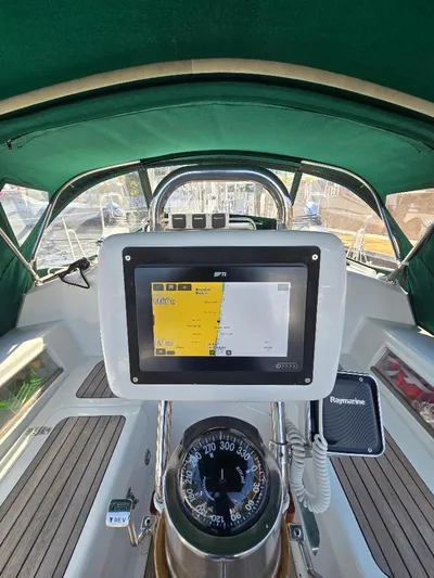 Sans Cles Yacht Photos Pics New Ray Marine Axiom Plus