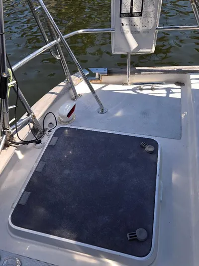 Sans Cles Yacht Photos Pics Aft Deck Storage Access Hatch