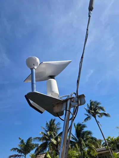 Sans Cles Yacht Photos Pics Starlink