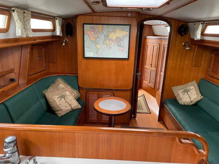 Sans Cles Yacht Photos Pics Salon Looking Forward