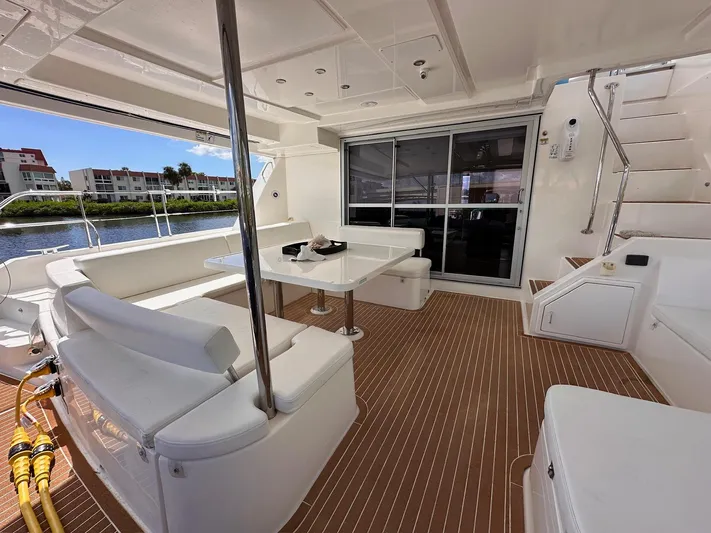  Yacht Photos Pics Catamaran Brokerage Leopard 51 PC