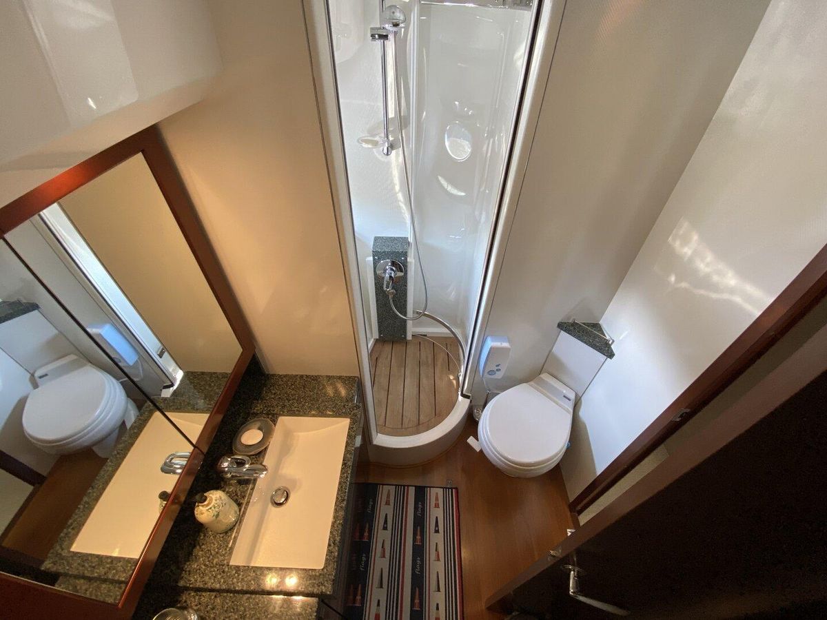 2007 Princess 66 