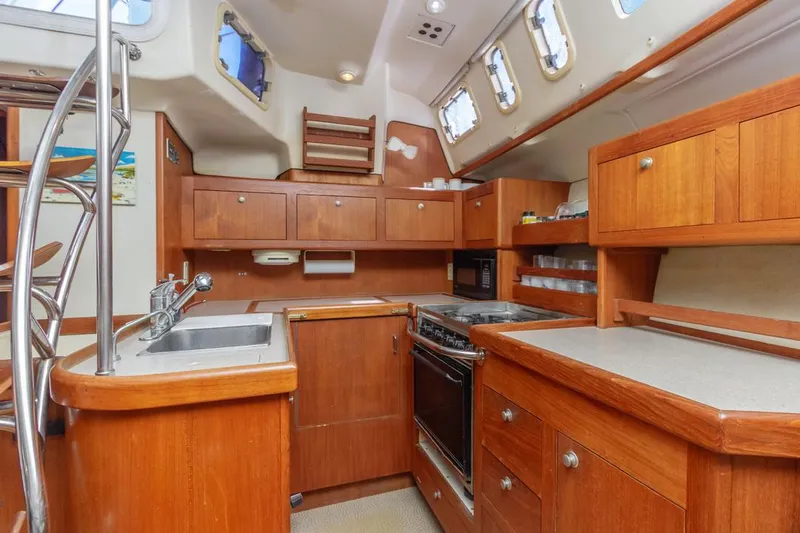 Romanc'n The Zea Yacht Photos Pics 