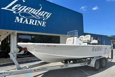 Sea Pro 208 Bay