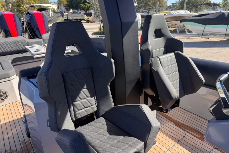  Yacht Photos Pics Modern Skipper-BSK 38NC boat seats, 2025 model, with sleek design and comfortable upholstery.