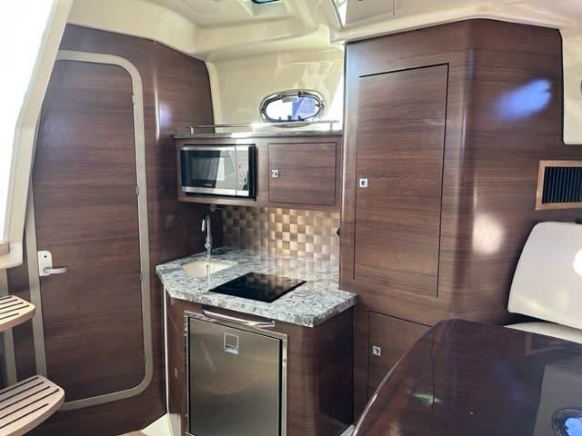 2019 Boston Whaler 345 Conquest