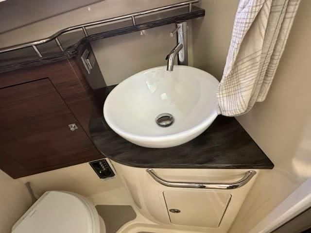 2019 Boston Whaler 345 Conquest