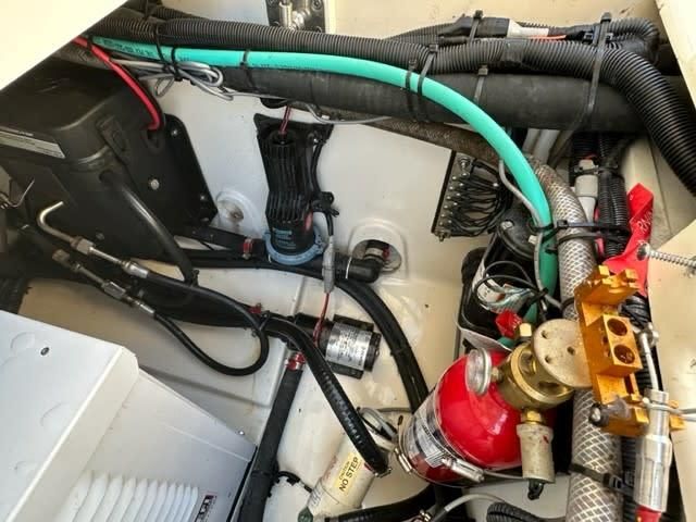 2019 Boston Whaler 345 Conquest
