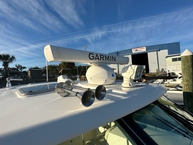 2019 Boston Whaler 345 Conquest