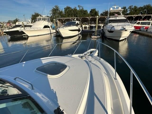 2019 Boston Whaler 345 Conquest