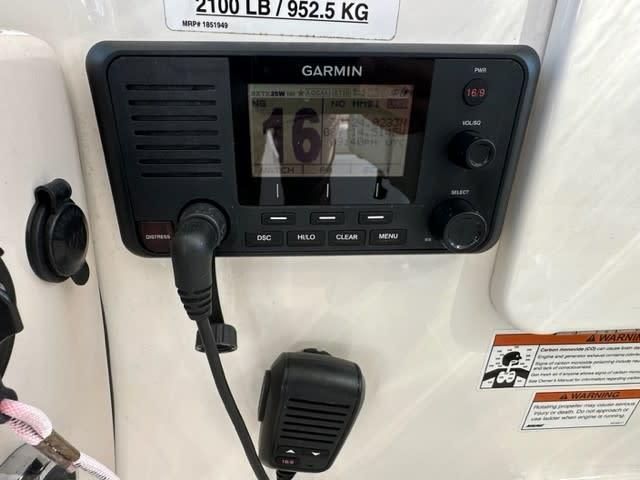 2019 Boston Whaler 345 Conquest