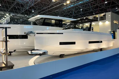 2025 De Antonio Yachts D32 OPEN