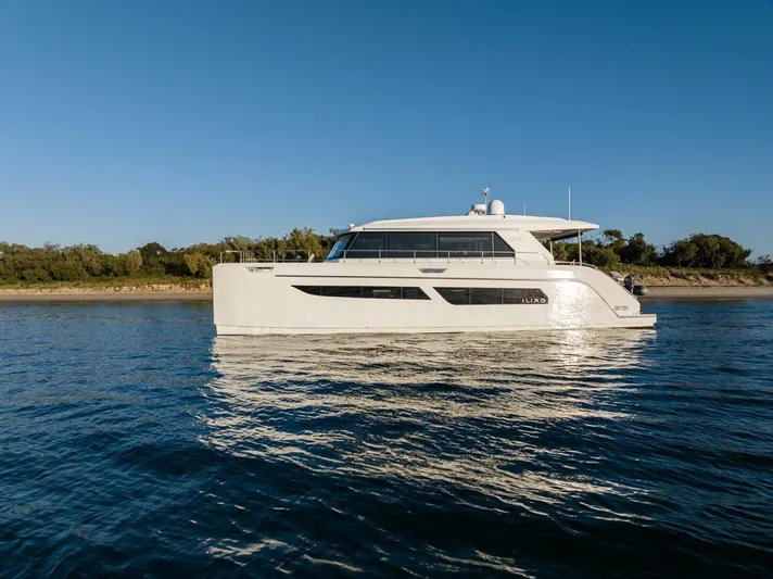 53s Iliad 2025 Yacht Photos Pics 