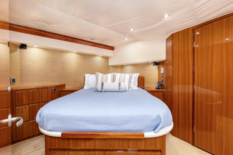 Blueprint Yacht Photos Pics 2009 60 Viking Sportfish Blueprint Master Stateroom