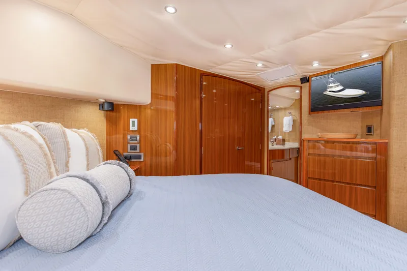 Blueprint Yacht Photos Pics 2009 60 Viking Sportfish Blueprint Master Stateroom