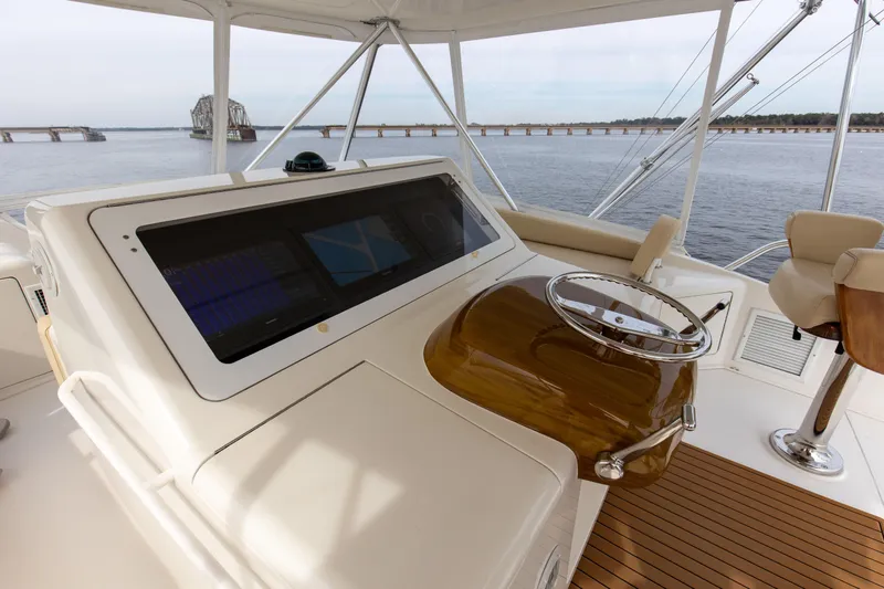 Blueprint Yacht Photos Pics 2009 60 Viking Sportfish Blueprint Helm