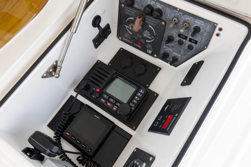 Blueprint Yacht Photos Pics 2009 60 Viking Sportfish Blueprint Starboard Radio Box