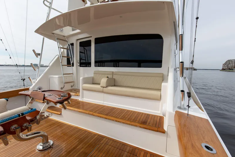 Blueprint Yacht Photos Pics 2009 60 Viking Sportfish Blueprint Cockpit