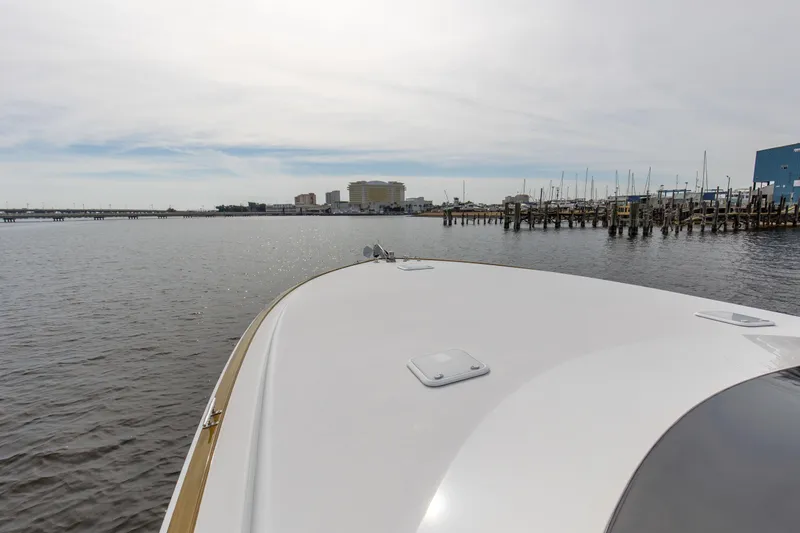 Blueprint Yacht Photos Pics 2009 60 Viking Sportfish Blueprint Foredeck