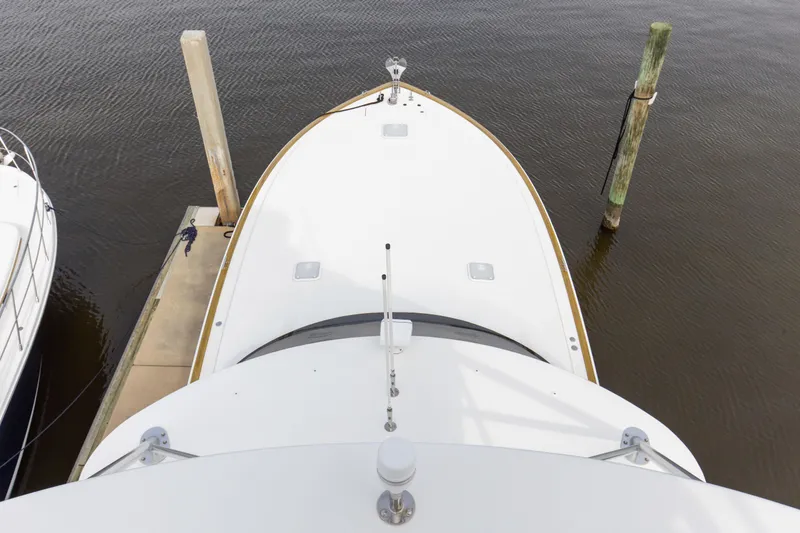 Blueprint Yacht Photos Pics 2009 60 Viking Sportfish Blueprint Foredeck