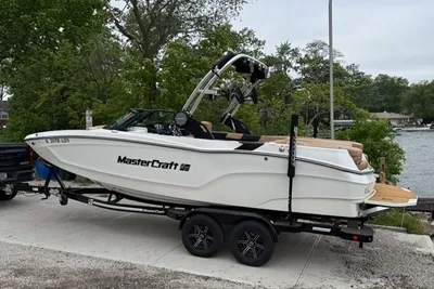 MasterCraft XT22