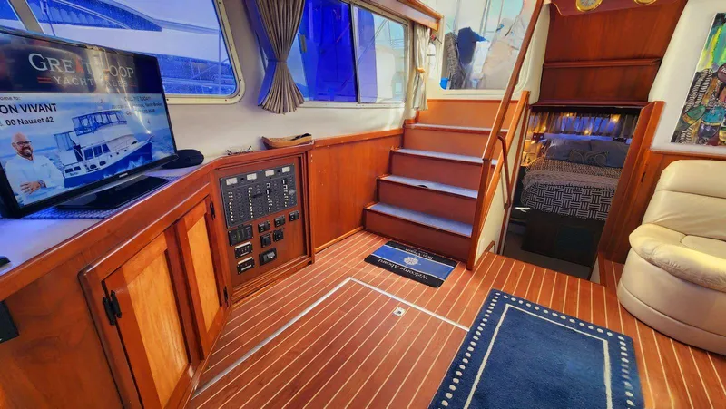 Bon Vivant Yacht Photos Pics 