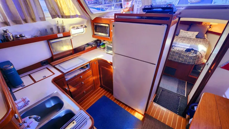 Bon Vivant Yacht Photos Pics 