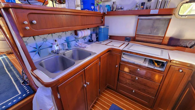 Bon Vivant Yacht Photos Pics 