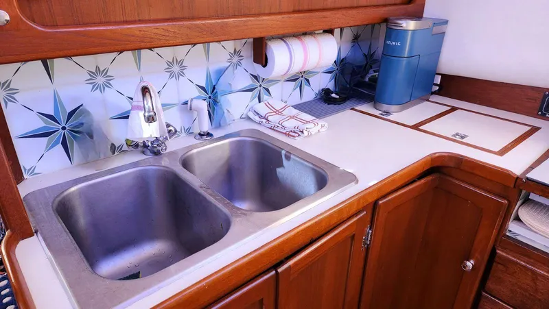 Bon Vivant Yacht Photos Pics 