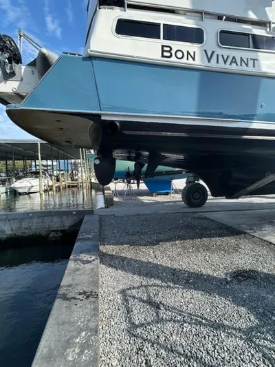 Bon Vivant Yacht Photos Pics 
