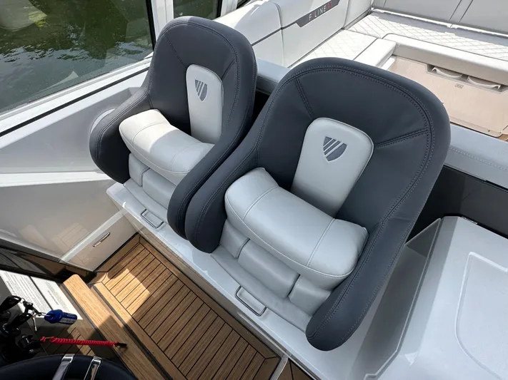 '23 Fairline Fline 33 Ob Yacht Photos Pics 2023 Fairline F//Line 33 Outboard boat seats with luxurious leather upholstery.